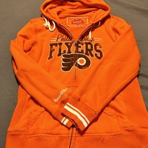 Women’s Philadelphia Flyers sweatshirt